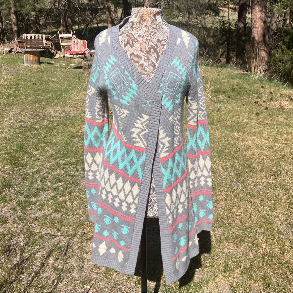 Aztec-Pattern Open Cardigan Sweater. Size S